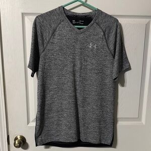 Under Armour Men's Gray Shirt